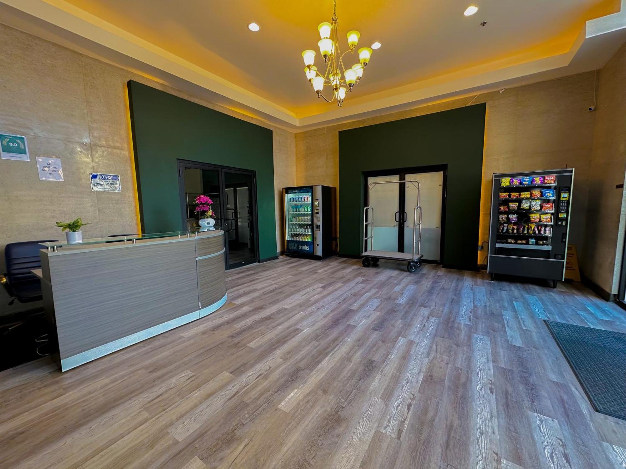Bright 2Br Luxury Corner Suite With Optional Parking Sleeps 6 Guests Near Mccormick Place And Soldier Field Чикаго Екстериор снимка
