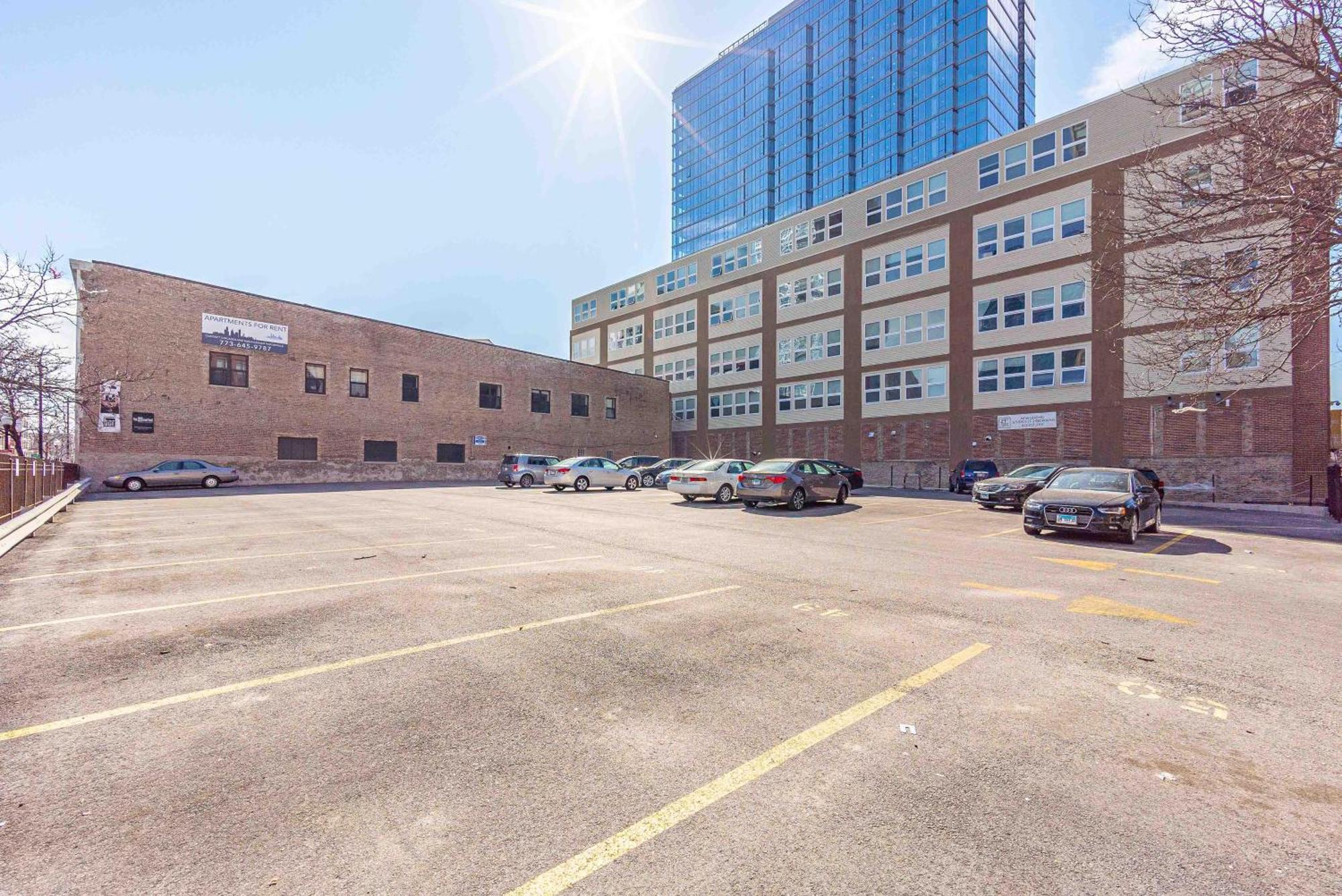 Bright 2Br Luxury Corner Suite With Optional Parking Sleeps 6 Guests Near Mccormick Place And Soldier Field Чикаго Екстериор снимка